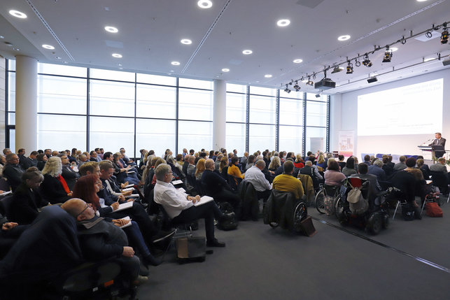 Das Publikum im Plenum der Regionalkonferenz Bayern