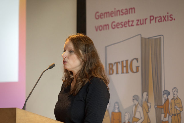 Dr. Melanie Leonhard, Präses der Behörde für Arbeit, Soziales, Familie und Integration der Freien und Hansestadt Hamburg, eröffnete die Regionalkonferenz mit einem Grußwort.