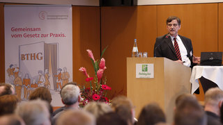 Präsentation von Wolfgang Rombach (BMAS)