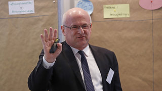 Input von Thomas Schmitt-Schäfer in Forum 4